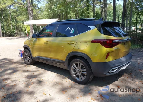 2021 Kia Seltos S из США, поврежденный, VIN KNDEUCAA1M7220778